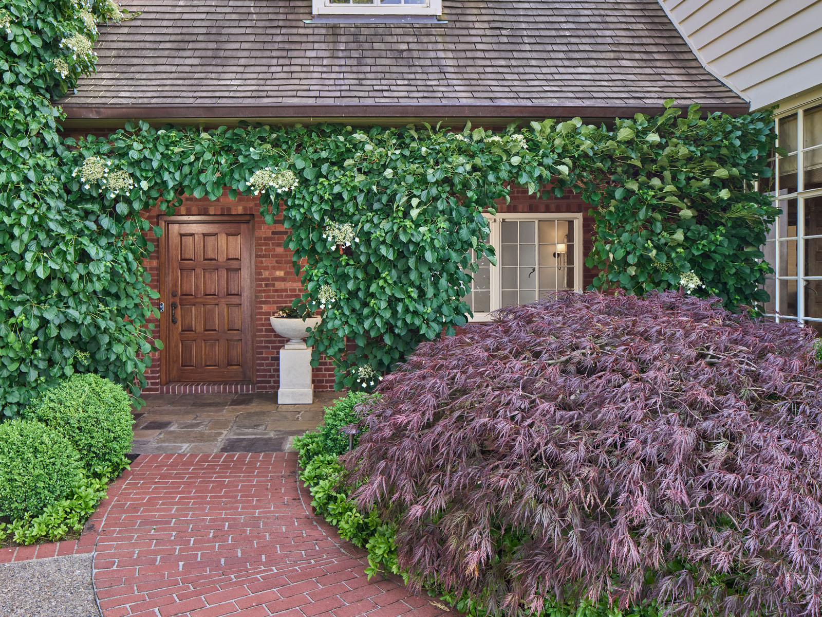 1840 SW Hawthorne Terrace, 54s