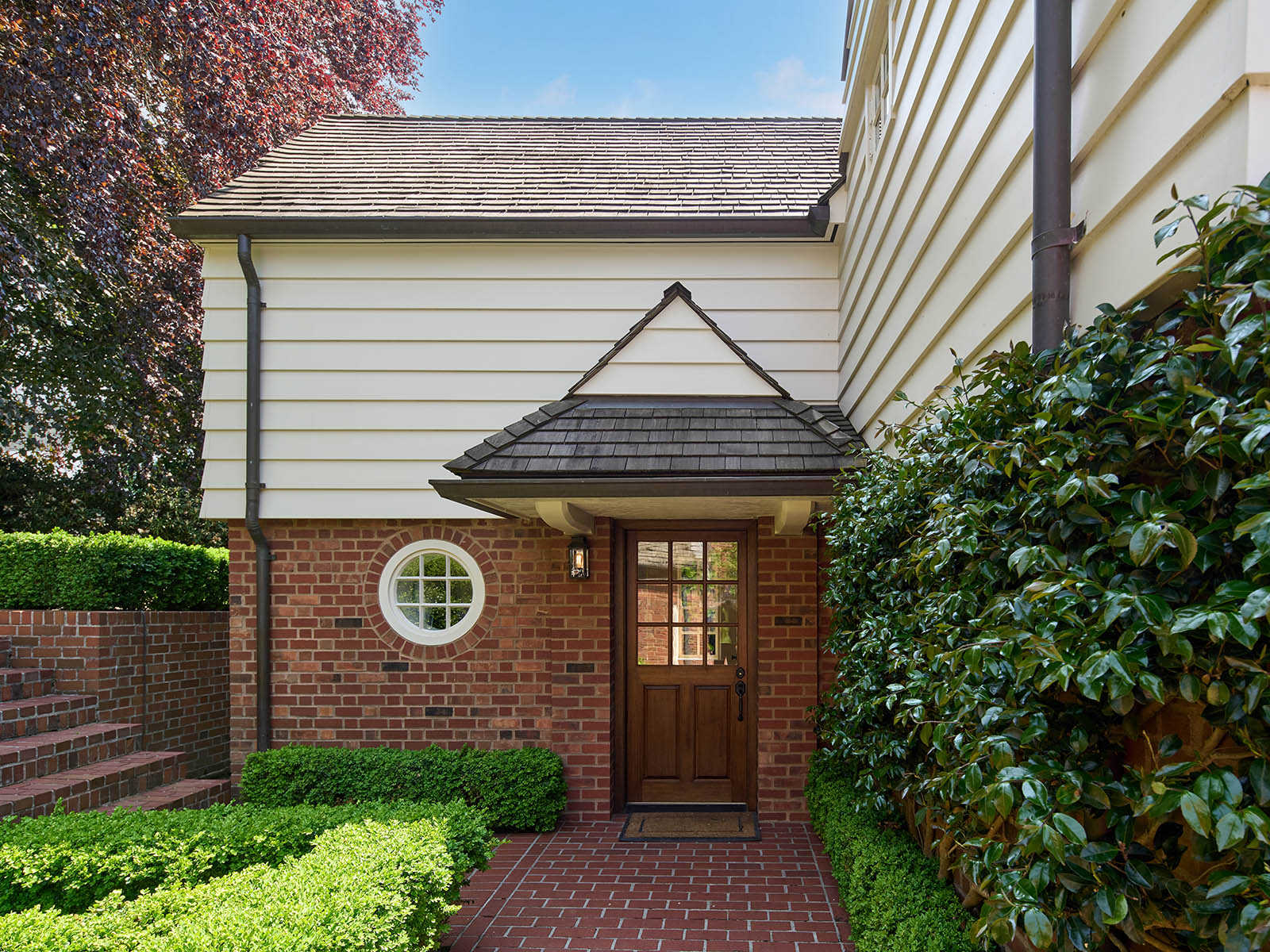 1840 SW Hawthorne Terrace, 57s