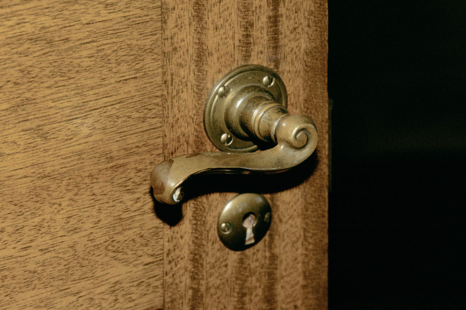 Photo by Dale Archer Photography, 1990